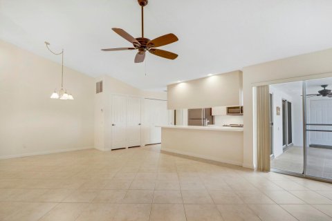 Townhouse in Palm Beach Gardens, Florida 3 bedrooms, 107.02 sq.m. № 1098722 - photo 20