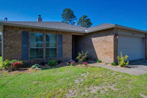 Villa ou maison à louer à Navarre, Floride: 3 chambres, 137.03 m2 № 562575 - photo 1