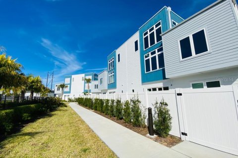 Condominio en venta en Kissimmee, Florida, 3 dormitorios, 138.52 m2 № 702309 - foto 19