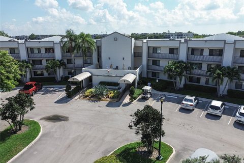 Condo in Fort Lauderdale, Florida, 2 bedrooms  № 1208696 - photo 16