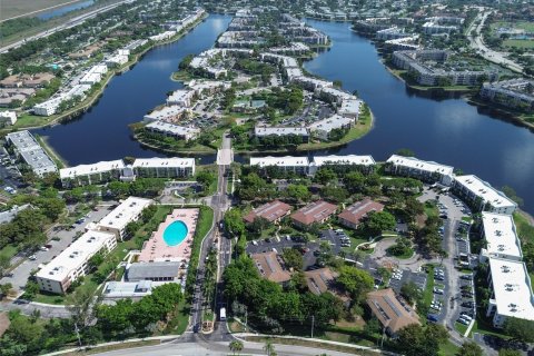 Condo in Fort Lauderdale, Florida, 2 bedrooms  № 1208696 - photo 12