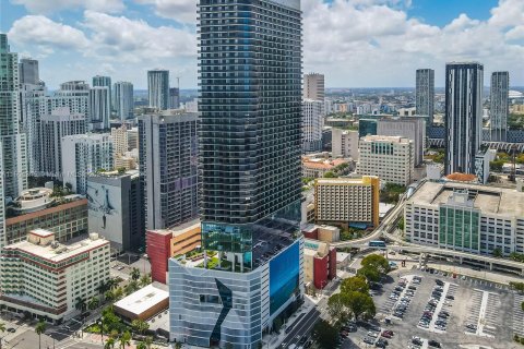 Condo in Miami, Florida, 1 bedroom  № 1348910 - photo 2