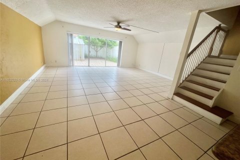 Touwnhouse à vendre à Davie, Floride: 3 chambres, 133.78 m2 № 1348813 - photo 4