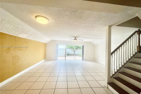 Townhouse in Davie, Florida 3 bedrooms, 133.78 sq.m. № 1348813 - photo 9