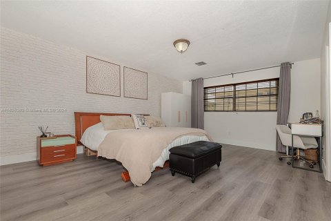 Adosado en venta en North Miami, Florida, 2 dormitorios, 165.37 m2 № 1271866 - foto 2