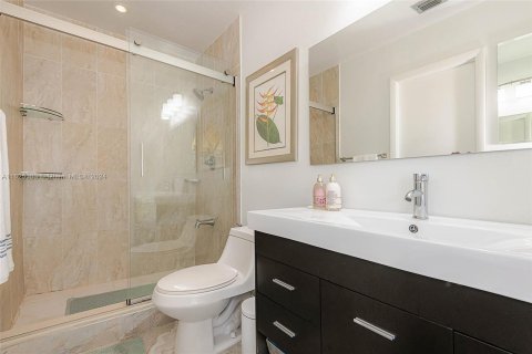 Adosado en venta en North Miami, Florida, 2 dormitorios, 165.37 m2 № 1271866 - foto 25