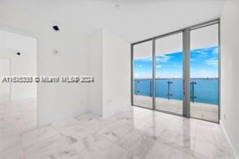 Condo in Miami, Florida, 2 bedrooms  № 1271733 - photo 22