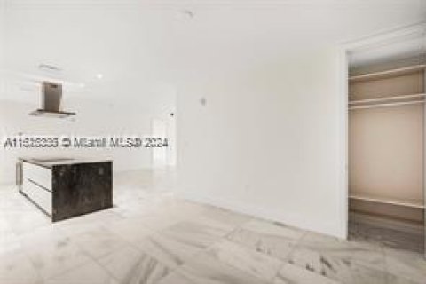 Condominio en venta en Miami, Florida, 2 dormitorios, 218.04 m2 № 1271733 - foto 8