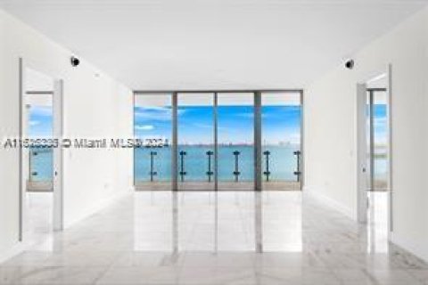 Condominio en venta en Miami, Florida, 2 dormitorios, 218.04 m2 № 1271733 - foto 10