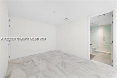 Condo in Miami, Florida, 2 bedrooms  № 1271733 - photo 28