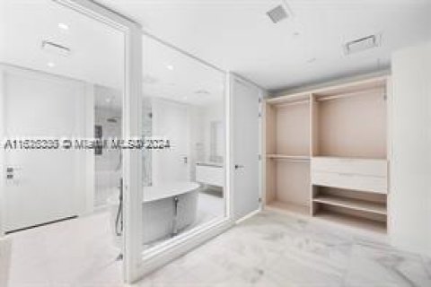 Condo in Miami, Florida, 2 bedrooms  № 1271733 - photo 20