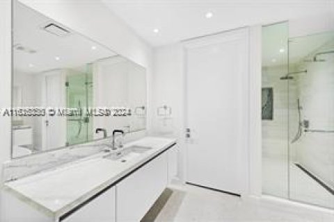 Condominio en venta en Miami, Florida, 2 dormitorios, 218.04 m2 № 1271733 - foto 19