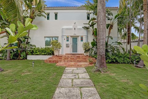 Villa ou maison à vendre à Miami Beach, Floride: 6 chambres, 267.19 m2 № 1271815 - photo 19