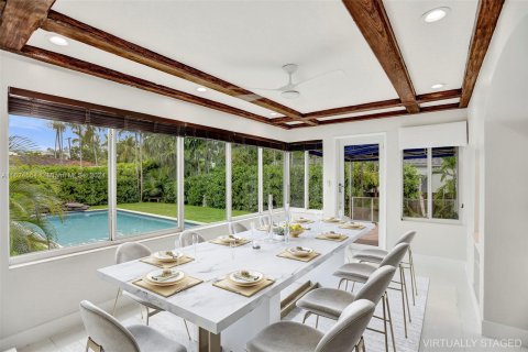 House in Miami Beach, Florida 6 bedrooms, 267.19 sq.m. № 1271815 - photo 26