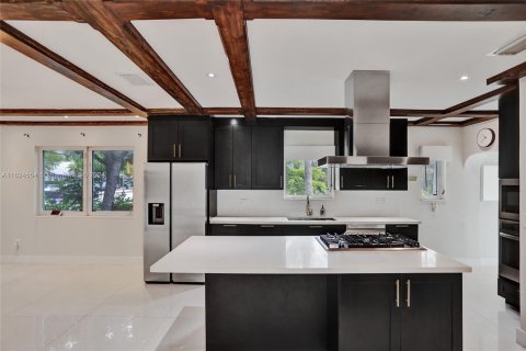 Casa en venta en Miami Beach, Florida, 6 dormitorios, 267.19 m2 № 1271815 - foto 4