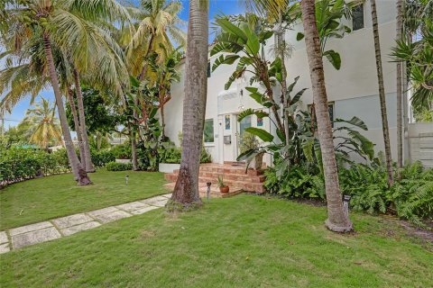 Villa ou maison à vendre à Miami Beach, Floride: 6 chambres, 267.19 m2 № 1271815 - photo 25