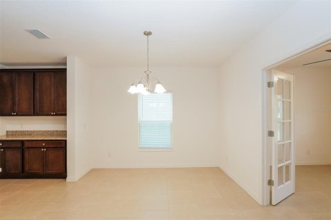 Villa ou maison à louer à Kissimmee, Floride: 4 chambres, 235.6 m2 № 1351434 - photo 3