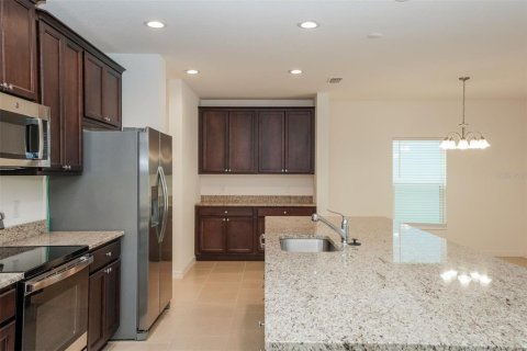 Villa ou maison à louer à Kissimmee, Floride: 4 chambres, 235.6 m2 № 1351434 - photo 4