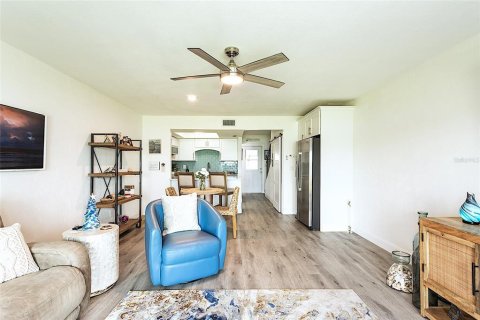 Condo in Flagler Beach, Florida, 2 bedrooms  № 1376177 - photo 15