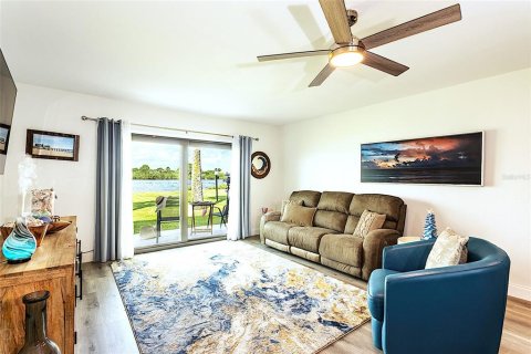 Condo in Flagler Beach, Florida, 2 bedrooms  № 1376177 - photo 13