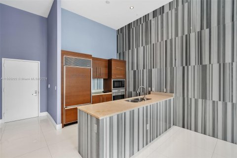 Condominio en venta en Miami, Florida, 1 dormitorio, 74.14 m2 № 1094795 - foto 5