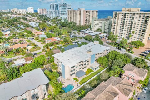 Condominio en venta en Pompano Beach, Florida, 1 dormitorio, 79.9 m2 № 874356 - foto 27