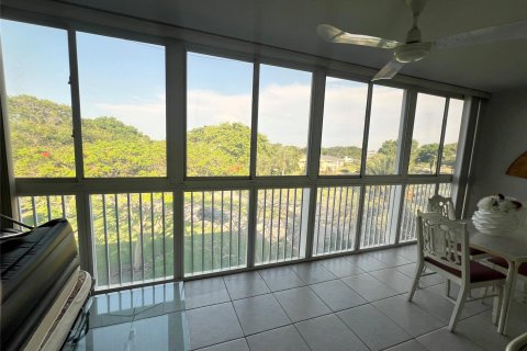 Condo in Deerfield Beach, Florida, 2 bedrooms  № 1186217 - photo 25