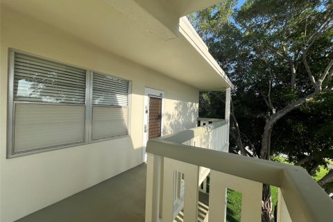 Condo in Deerfield Beach, Florida, 2 bedrooms  № 1186217 - photo 23