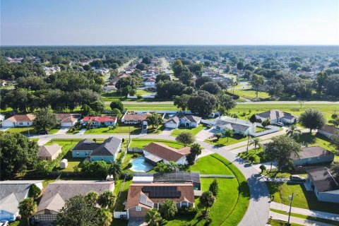 Villa ou maison à vendre à Kissimmee, Floride: 3 chambres, 132.11 m2 № 1324239 - photo 6