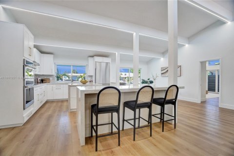 Casa en venta en Fort Lauderdale, Florida, 4 dormitorios, 230.77 m2 № 1380194 - foto 12