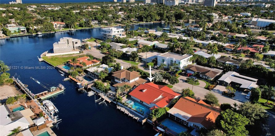 Casa en Fort Lauderdale, Florida 4 dormitorios, 230.77 m2 № 1380194