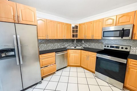 Copropriété à vendre à Aventura, Floride: 1 chambre, 82.4 m2 № 1380171 - photo 7