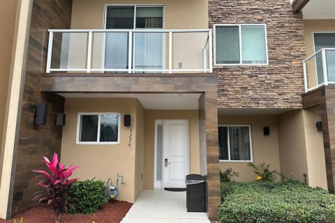 Townhouse in Kissimmee, Florida 3 bedrooms, 202.62 sq.m. № 907110 - photo 1