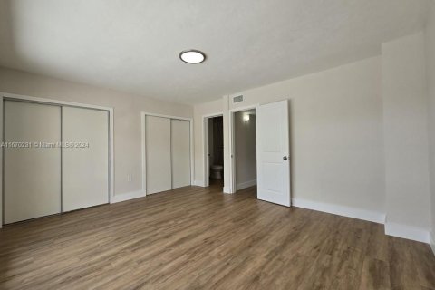 Touwnhouse à vendre à Miami, Floride: 3 chambres, 115.2 m2 № 1391610 - photo 30