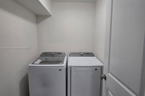 Touwnhouse à vendre à Miami, Floride: 3 chambres, 115.2 m2 № 1391610 - photo 26