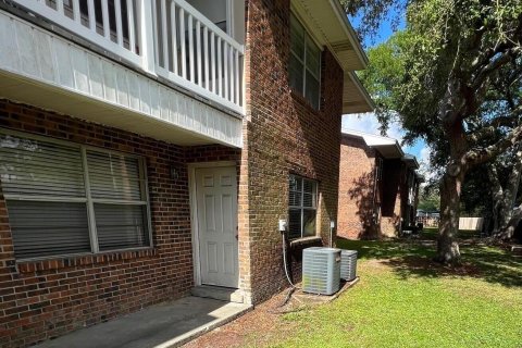 Condo in Fort Walton Beach, Florida, 2 bedrooms  № 562306 - photo 1