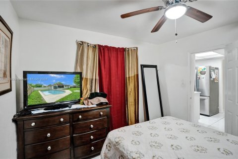 Villa ou maison à vendre à Tamarac, Floride: 3 chambres, 85.84 m2 № 1270288 - photo 24