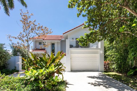 Villa ou maison à louer à Hollywood, Floride: 5 chambres, 204.38 m2 № 196300 - photo 1