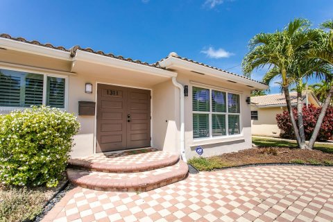 Villa ou maison à louer à Hollywood, Floride: 5 chambres, 197.88 m2 № 196302 - photo 18