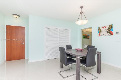 Copropriété à louer à Hollywood, Floride: 1 chambre, 75.44 m2 № 196265 - photo 20