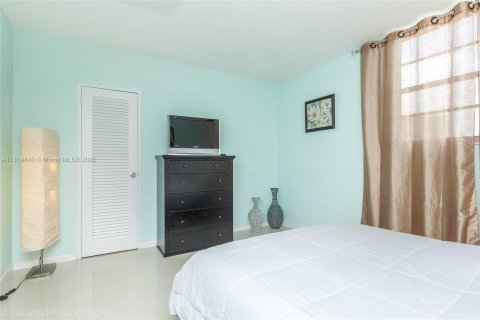 Copropriété à louer à Hollywood, Floride: 1 chambre, 75.44 m2 № 196265 - photo 8