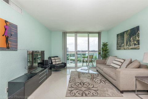 Condominio en alquiler en Hollywood, Florida, 1 dormitorio, 75.44 m2 № 196265 - foto 17