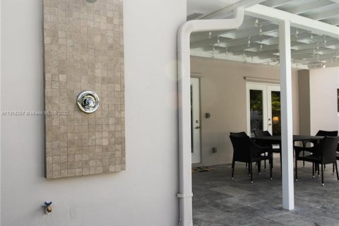 Villa ou maison à louer à Hollywood, Floride: 5 chambres, 194.35 m2 № 196301 - photo 30