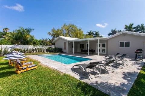 Villa ou maison à louer à Hollywood, Floride: 5 chambres, 194.35 m2 № 196301 - photo 26