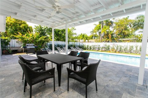 Casa en alquiler en Hollywood, Florida, 5 dormitorios, 194.35 m2 № 196301 - foto 28