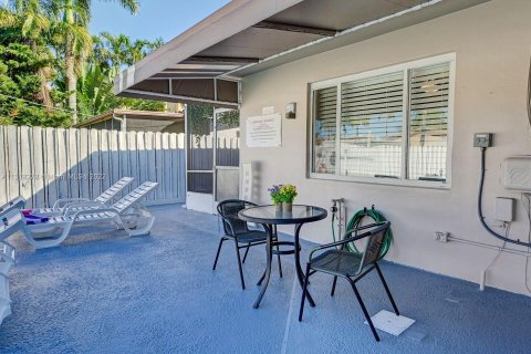 Villa ou maison à louer à Hollywood, Floride: 4 chambres, 176.51 m2 № 196303 - photo 30