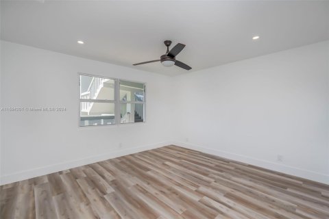 Condo in Coconut Creek, Florida, 2 bedrooms  № 1186104 - photo 19