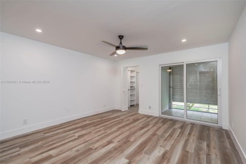 Condominio en venta en Coconut Creek, Florida, 2 dormitorios, 107.4 m2 № 1186104 - foto 13