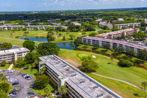 Copropriété à vendre à Coconut Creek, Floride: 2 chambres, 107.4 m2 № 1186104 - photo 30