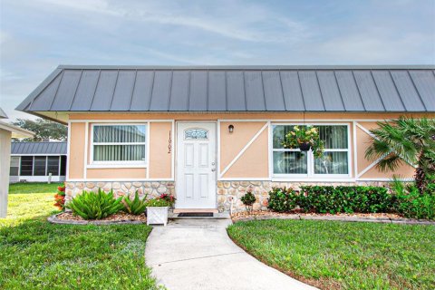 Condominio en venta en New Port Richey, Florida, 2 dormitorios, 91.42 m2 № 1324296 - foto 1